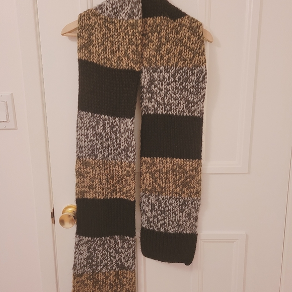 Mexx Knit Scarf - Picture 2 of 4